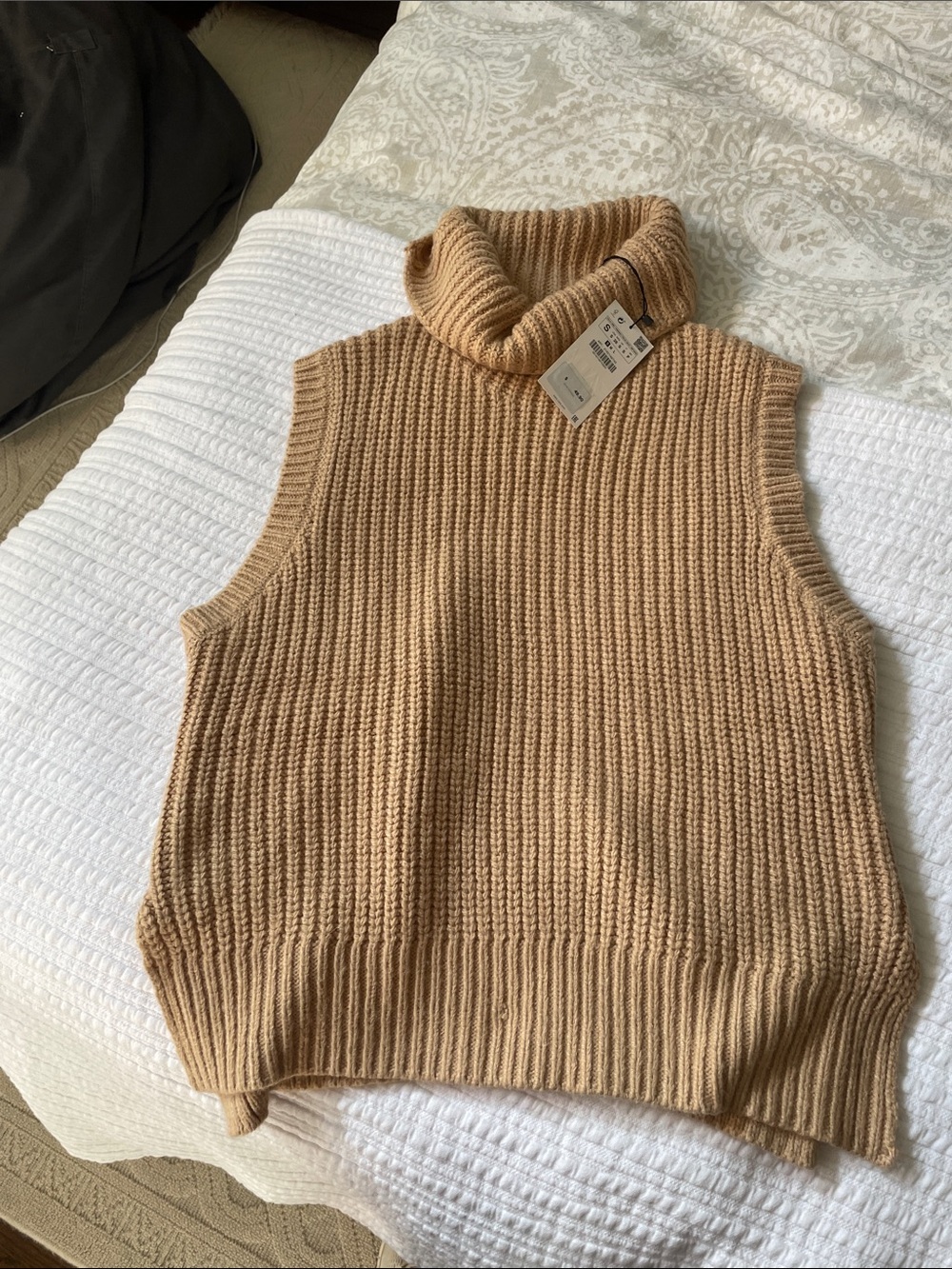 Zara Sleeveless Turtleneck Sweater Vest in Camel/Tan
